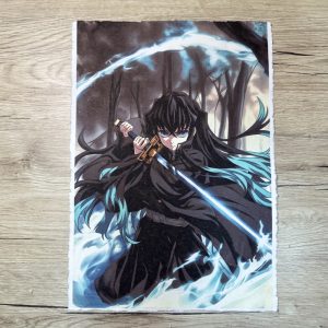 Lámina Artística: El Despertar de la Niebla y el Filo Silencioso - Ilustración Fanart en Papel Artesanal