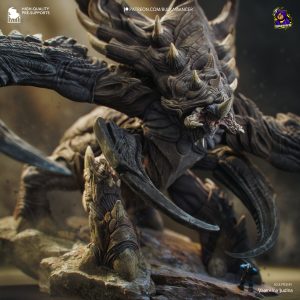 El Coloso del Enjambre . Fuerza Bruta, Evolución y Destrucción